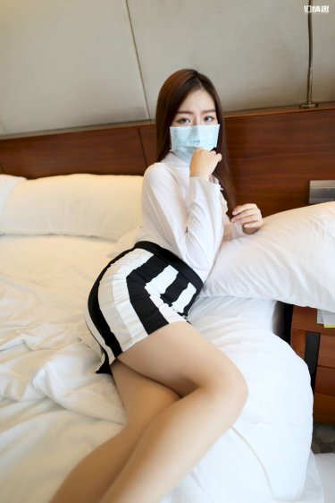 赵薇走光
