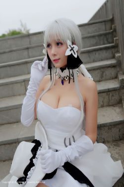 动漫美女吸乳舌吻羞羞视频